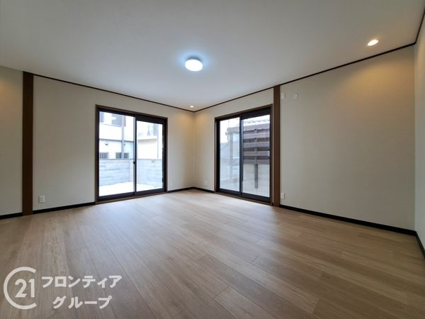 八尾市久宝園２丁目の中古一戸建て