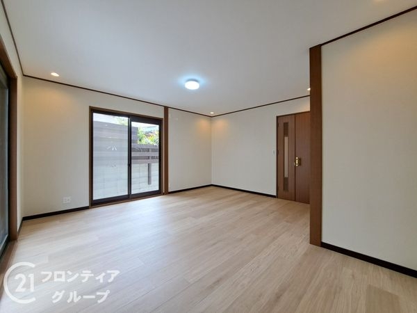 八尾市久宝園２丁目の中古一戸建て