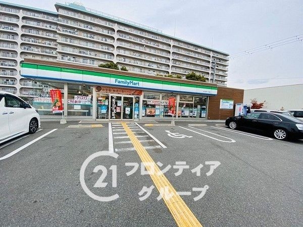 八尾市久宝寺3丁目の中古一戸建て(ファミリーマート北久宝寺一丁目店)