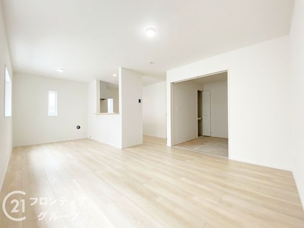 東大阪市鷹殿町　新築一戸建て　第１　２号棟