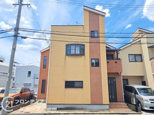 東大阪市六万寺町３丁目　中古一戸建て
