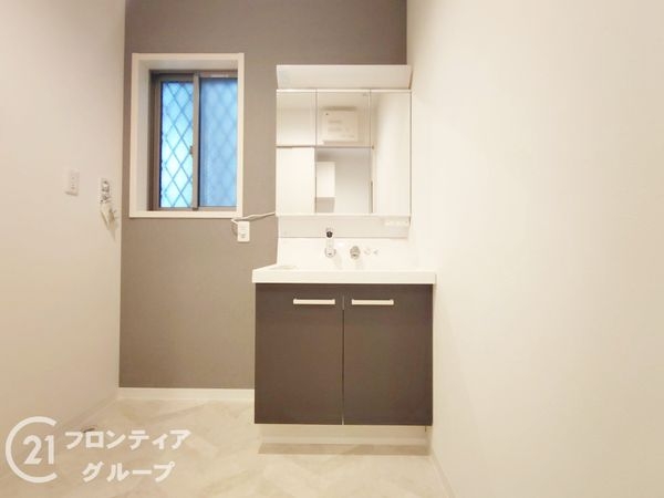 東大阪市岸田堂西１丁目の中古一戸建て