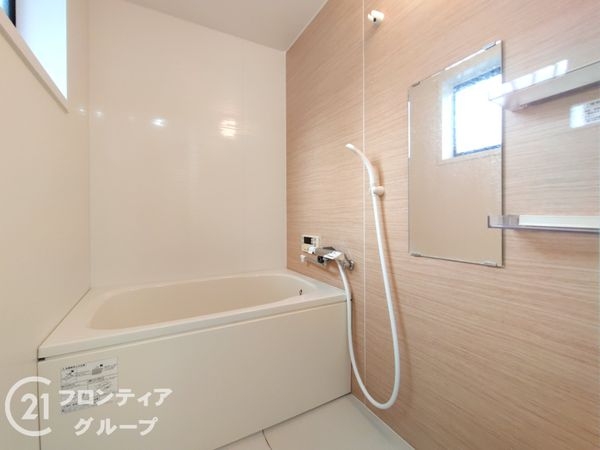 東大阪市長栄寺　中古一戸建て