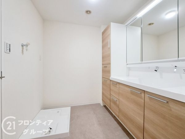 クロスティ八尾南壱番館　中古マンション