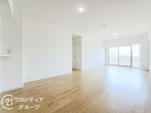 クロスティ八尾南壱番館　中古マンション