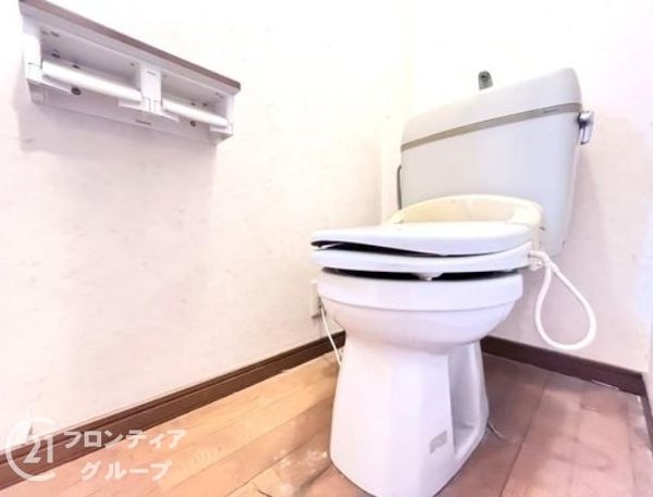 東大阪市柏田西1丁目の中古一戸建て(トイレ)