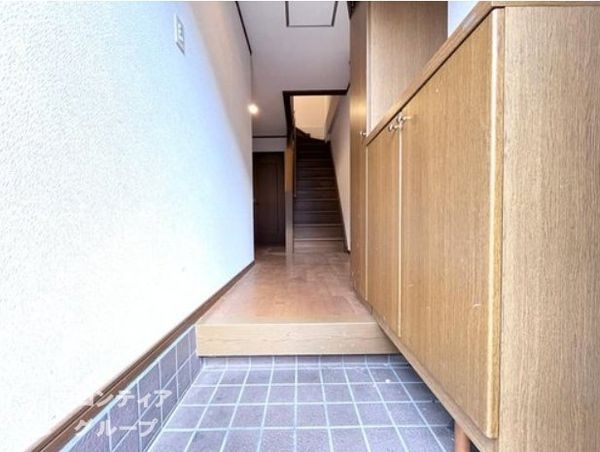 東大阪市柏田西1丁目の中古一戸建て(玄関)