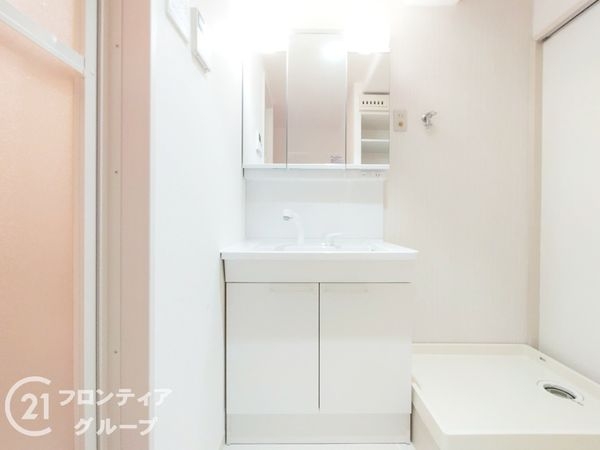 エクセレンス山本 中古マンション(洗面台・洗面所)