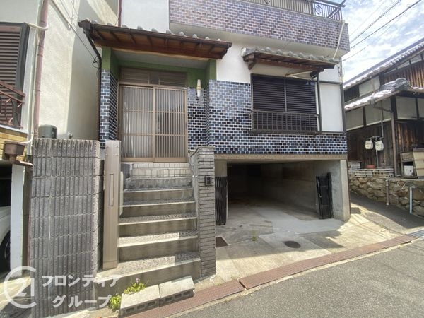 東大阪市日下町８丁目の中古一戸建て