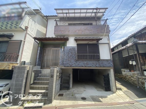 東大阪市日下町８丁目の中古一戸建て