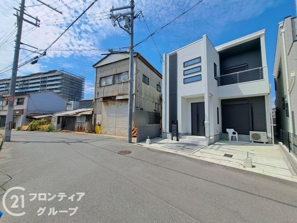 東大阪市中鴻池町３丁目の中古一戸建て