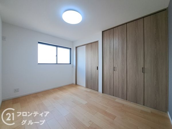 東大阪市中小阪１丁目　新築一戸建て　２号棟