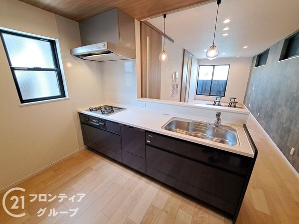 東大阪市中小阪１丁目　新築一戸建て　２号棟