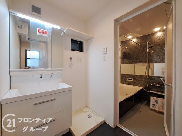 東大阪市中小阪１丁目　新築一戸建て　２号棟
