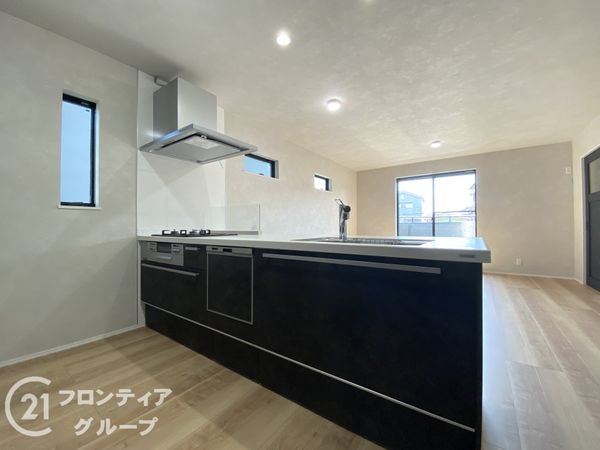 八尾市垣内３丁目　新築一戸建て
