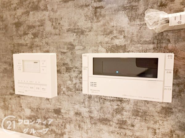 八尾市南植松町5丁目 新築一戸建て(発電・温水設備)