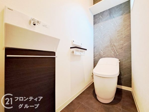 八尾市南植松町5丁目 新築一戸建て(トイレ)