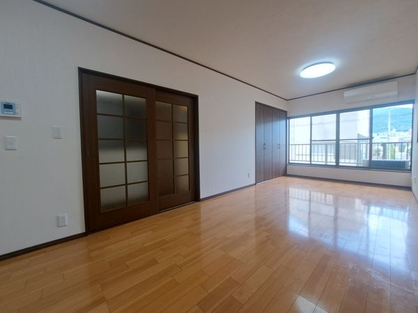 東大阪市松原２丁目の中古一戸建て