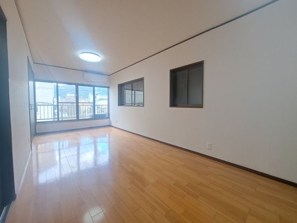 東大阪市松原２丁目の中古一戸建て