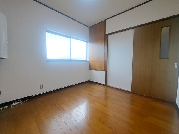 東大阪市松原２丁目の中古一戸建て