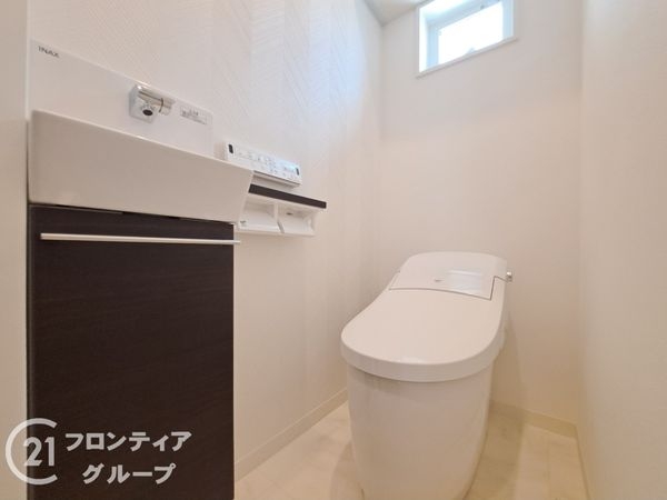 八尾市高美町2丁目 新築一戸建て(トイレ)