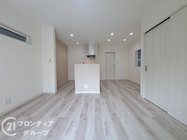 八尾市東山本町９丁目　新築一戸建て