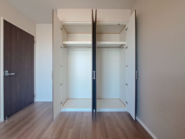メガシティタワーズ　ザ・イースト　中古マンション