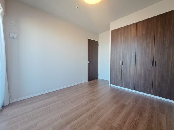 メガシティタワーズ　ザ・イースト　中古マンション