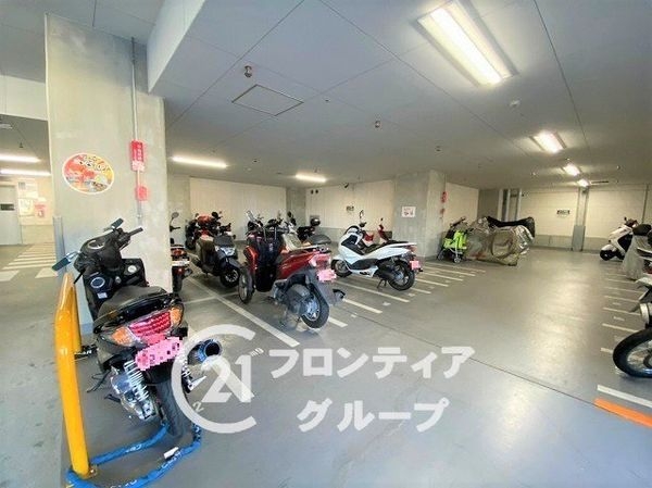 メガシティタワーズ　ザ　ウエスト　中古マンション
