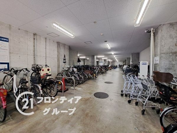 メガシティタワーズ　ザ　ウエスト　中古マンション