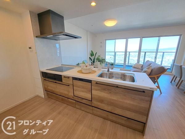メガシティタワーズ　ザ　ウエスト　中古マンション