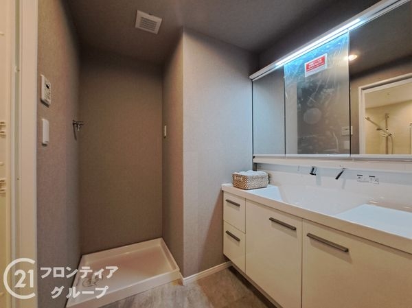 メガシティタワーズ　ザ　ウエスト　中古マンション