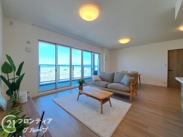 メガシティタワーズ　ザ　ウエスト　中古マンション