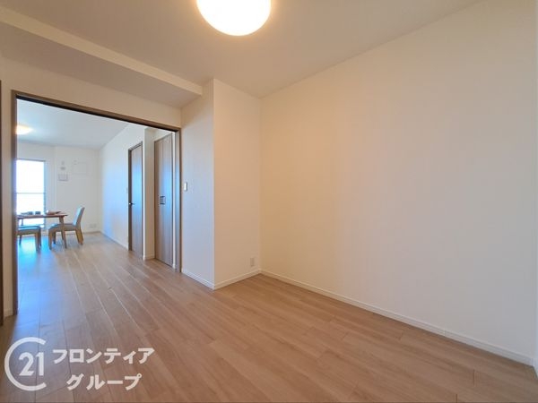 メガシティタワーズ　ザ　ウエスト　中古マンション