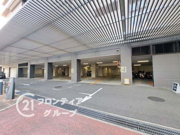 メガシティタワーズ　ザ　ウエスト　中古マンション