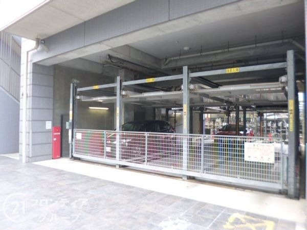 エスリード平野本町 中古マンション(駐車場)