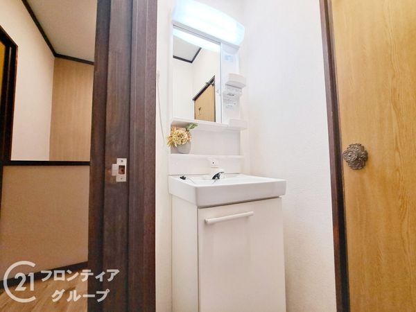 大阪市平野区瓜破4丁目の中古一戸建て(洗面台・洗面所)