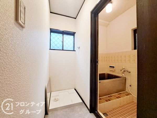 大阪市平野区瓜破4丁目の中古一戸建て(洗面台・洗面所)