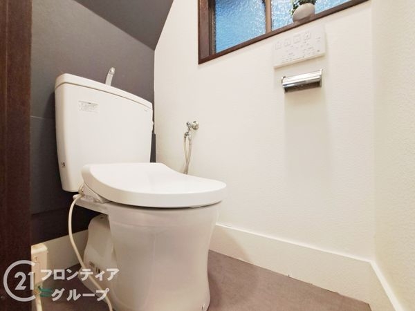 大阪市平野区瓜破4丁目の中古一戸建て(トイレ)