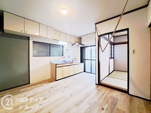 大阪市平野区瓜破4丁目の中古一戸建て(リビング)