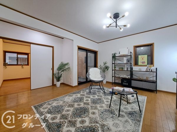 八尾市萱振町７丁目　中古一戸建て