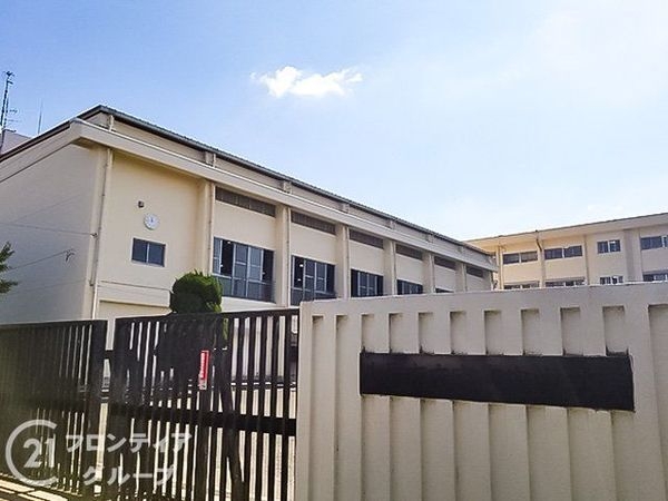 八尾市水越3丁目の中古一戸建て(八尾市立高安中学校)