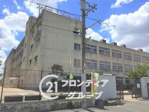 東大阪市池島町２丁目　新築一戸建て　１号棟(東大阪市立義務教育学校池島学園中学部)