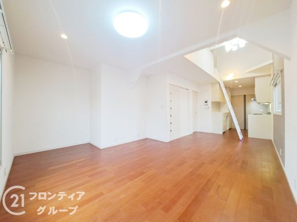 八尾市栄町２丁目　中古一戸建て