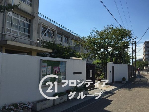 東大阪市大蓮東1丁目　新築一戸建て　２号棟(東大阪市立金岡中学校)