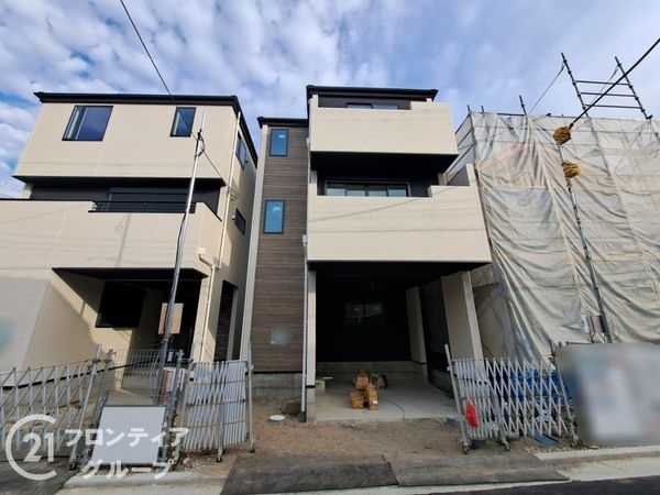 八尾市安中町９丁目　新築一戸建て　１期　2号棟