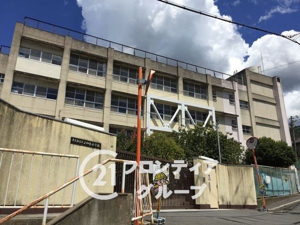 東大阪市上四条町の中古一戸建て(東大阪市立上四条小学校)