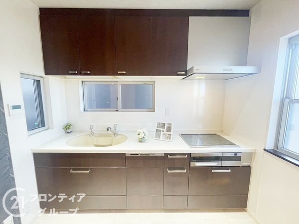 東大阪市出雲井本町　中古一戸建て