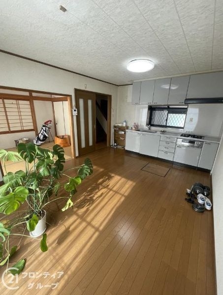 八尾市旭ケ丘２丁目　中古一戸建て