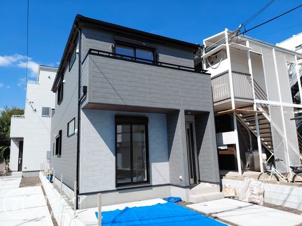 大阪市平野区瓜破５丁目　新築一戸建て　１号棟